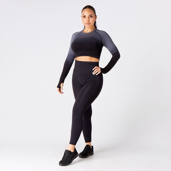 JustStrong crop long sleeve shaping fabric top gray to black size 2X - Picture 2 of 7